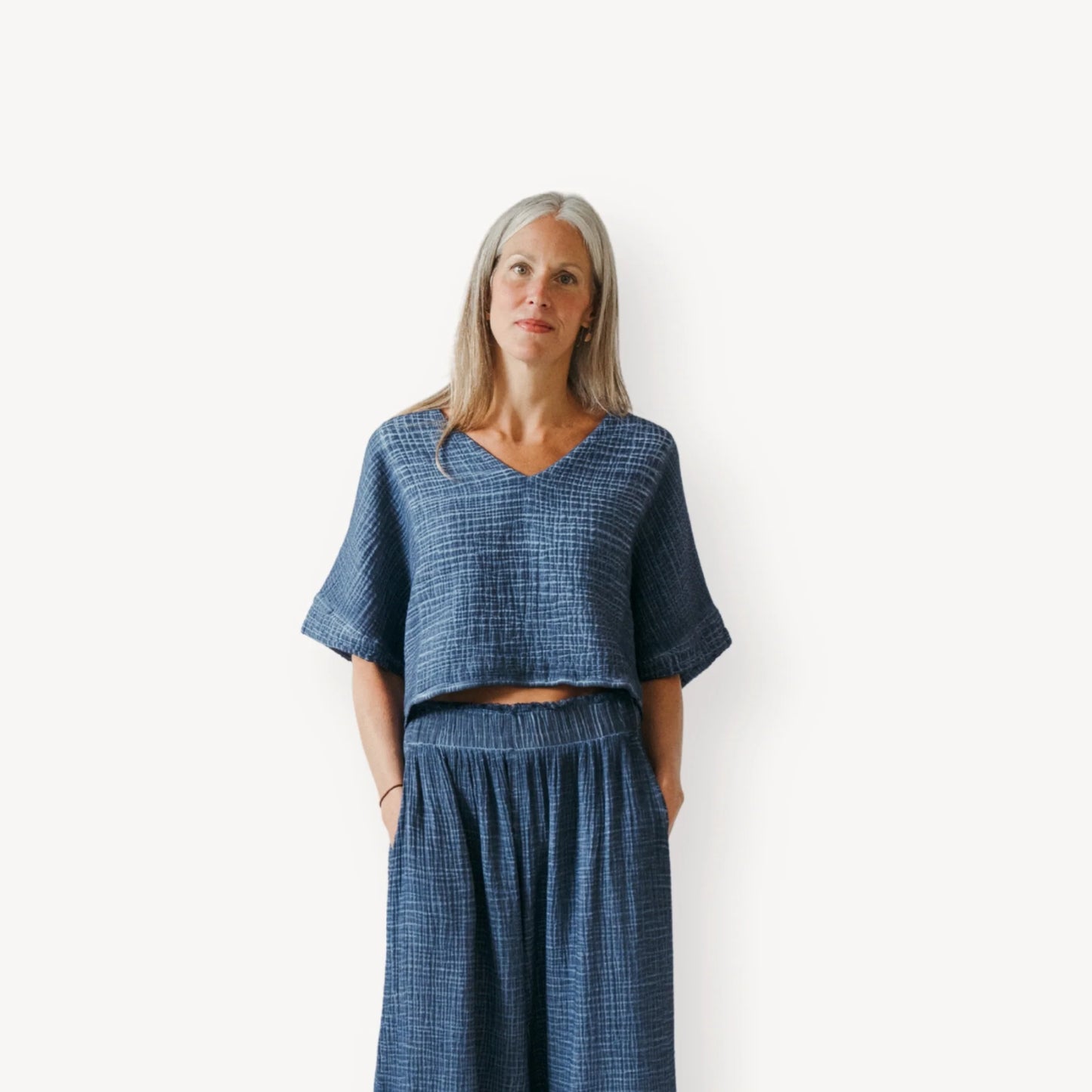 MAYFAIR 2-Piece Cotton Set – V-Neck Shirt & Pants