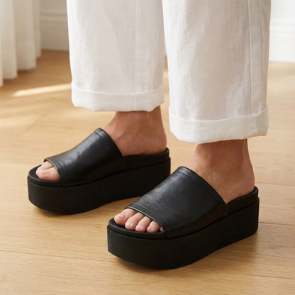 MAYFAIR Arwinn — Women's Leather Platform Slides