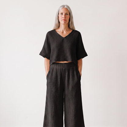 MAYFAIR 2-Piece Cotton Set – V-Neck Shirt & Pants