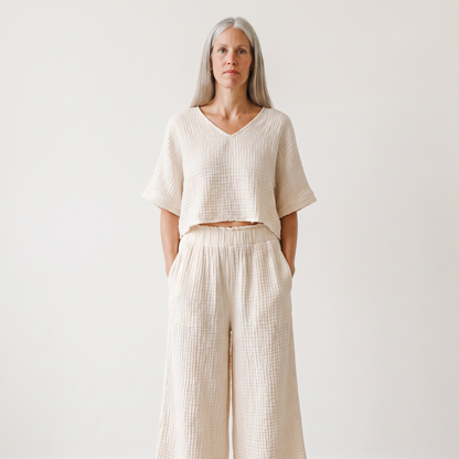 MAYFAIR 2-Piece Cotton Set – V-Neck Shirt & Pants